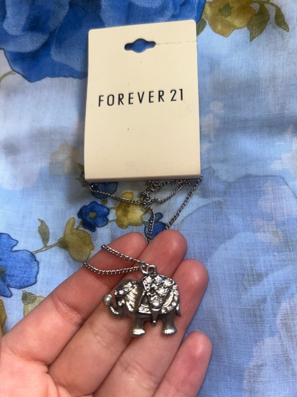 Y2K Silver Elephant Rhinestone Pendant Vintage Necklace